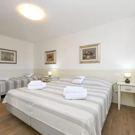 Mgh Alla Lanterna Apartamento Costermano